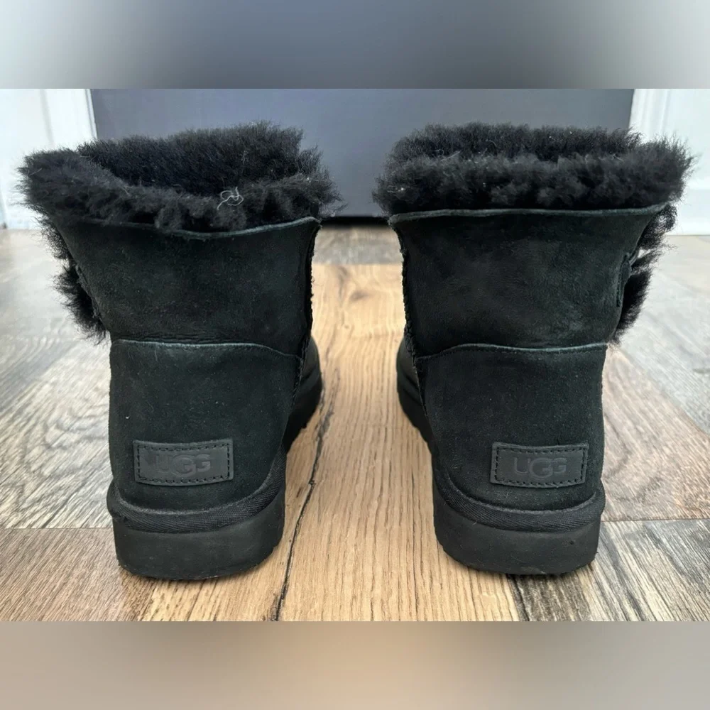 UGG Black Boots Mini Bailey‎ Button II Boot Black Size 9